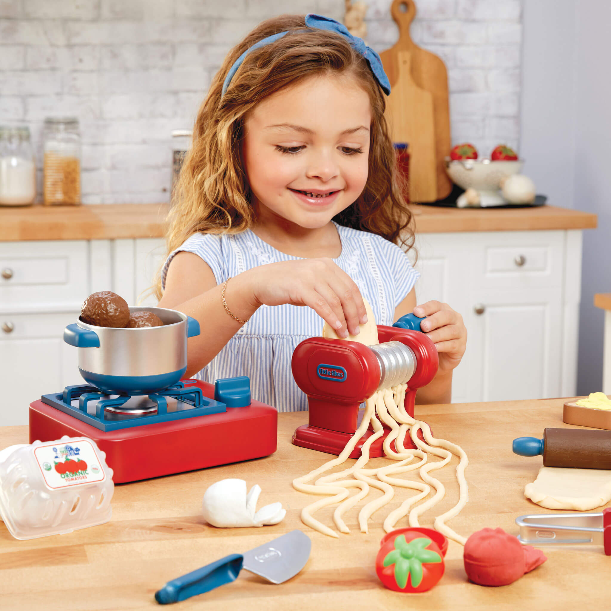 Creative Chefs™ Italian Restaurant Kit - Italian Cooking Kit with Reusable Ingredients Designed for Preparing, Cooking and Serving Adventures