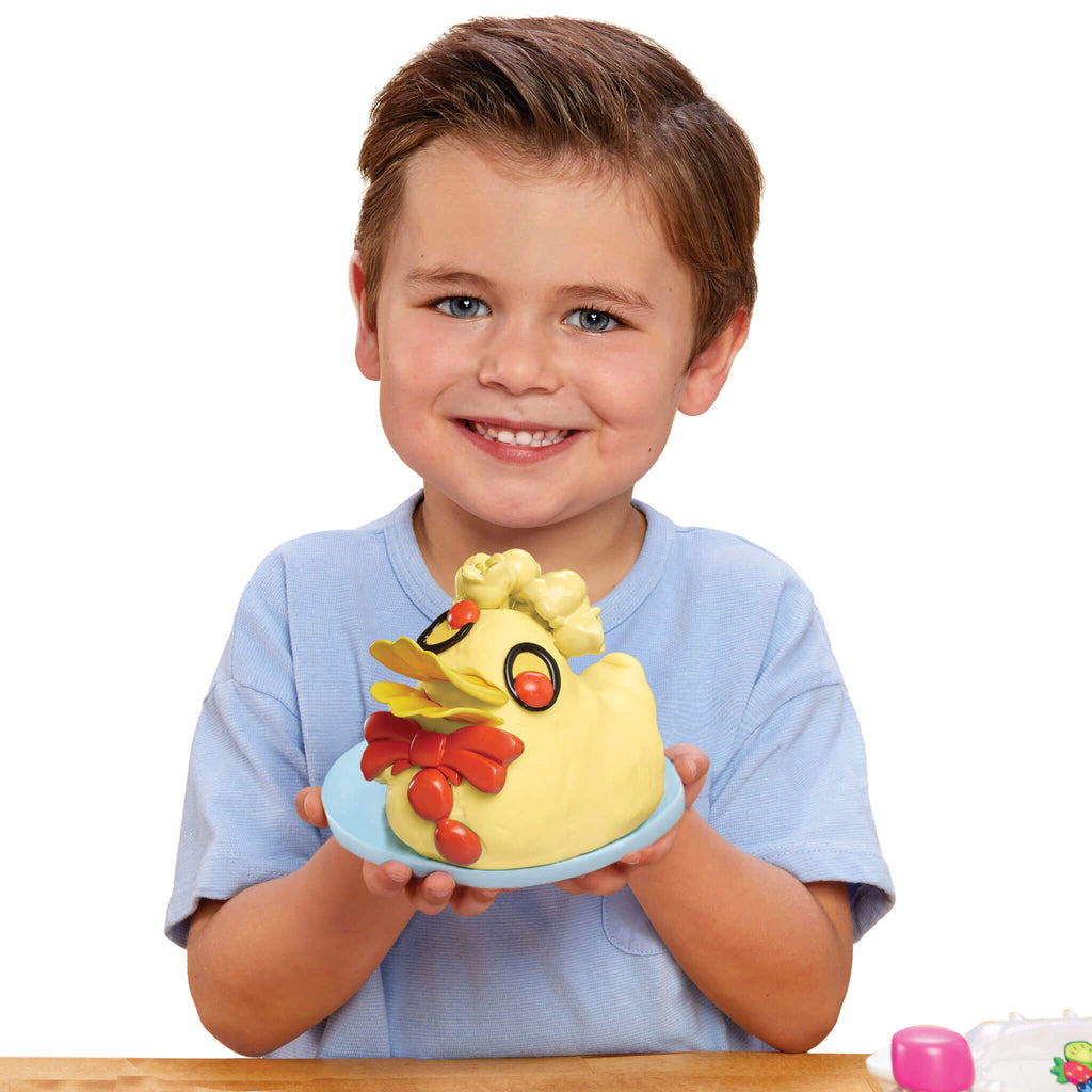 Creative Chefs™ Bluey - Duck Cake Kit - Bluey Duck Cake Set with Reusable Make-It Mix Designed for Preparing, Assembling and Decorating